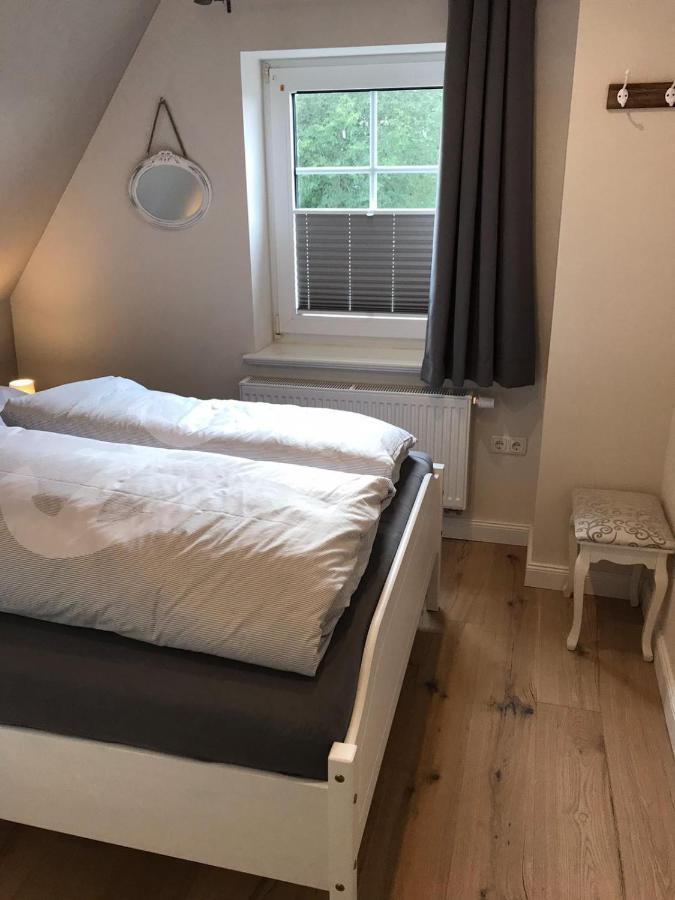 Ferienwohnung „Opa'S Tohuus“Mit Fahrraedern, Husum Хузум Экстерьер фото